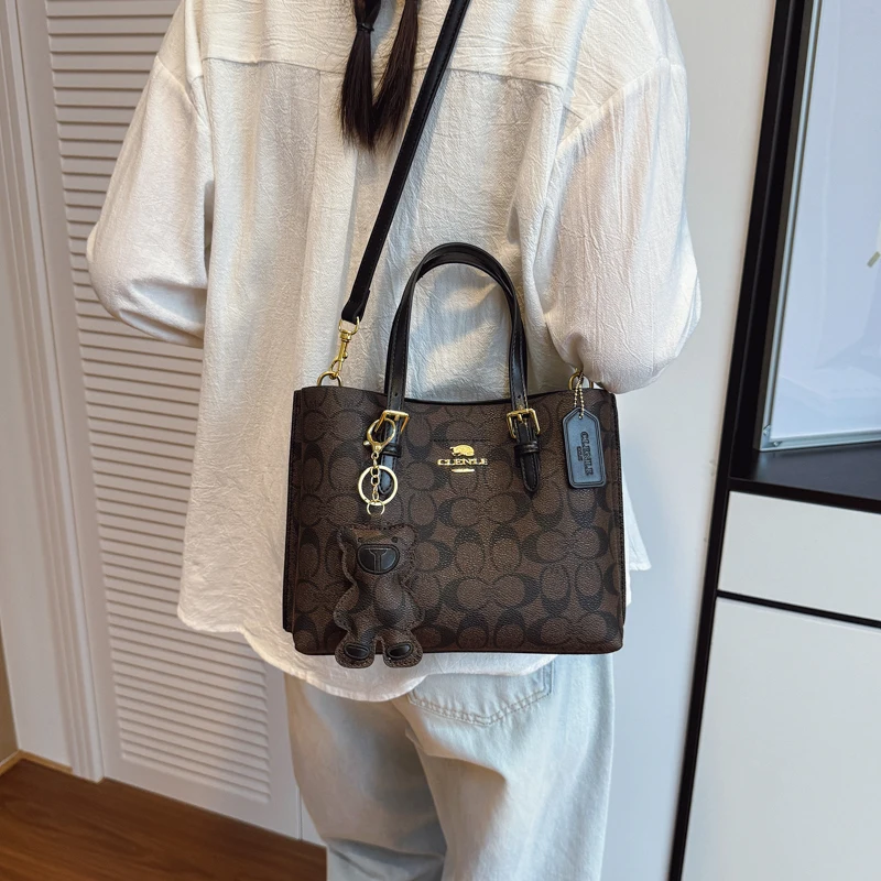 luxury-design-women's-zipper-shoulder-bag-elegant-and-trendy-crossbody-bag-fashionable-party-handbag