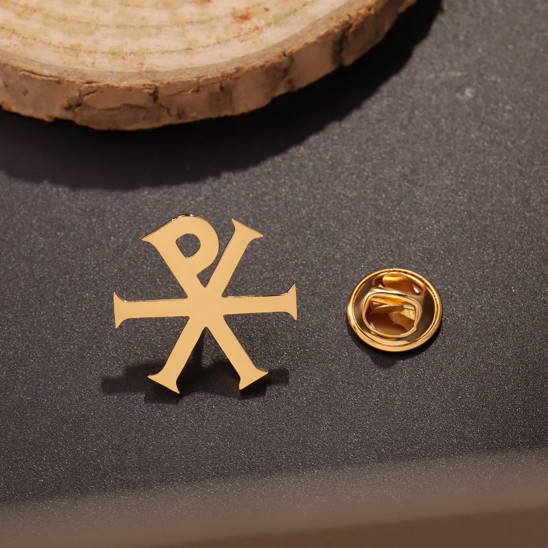 Che cos'è il simbolo Chi Rho e perché lo indosso ogni giorno come spilla in acciaio inox?