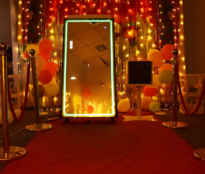 Newest High Quality Magic mirror photo led frame with big Screen For Sale