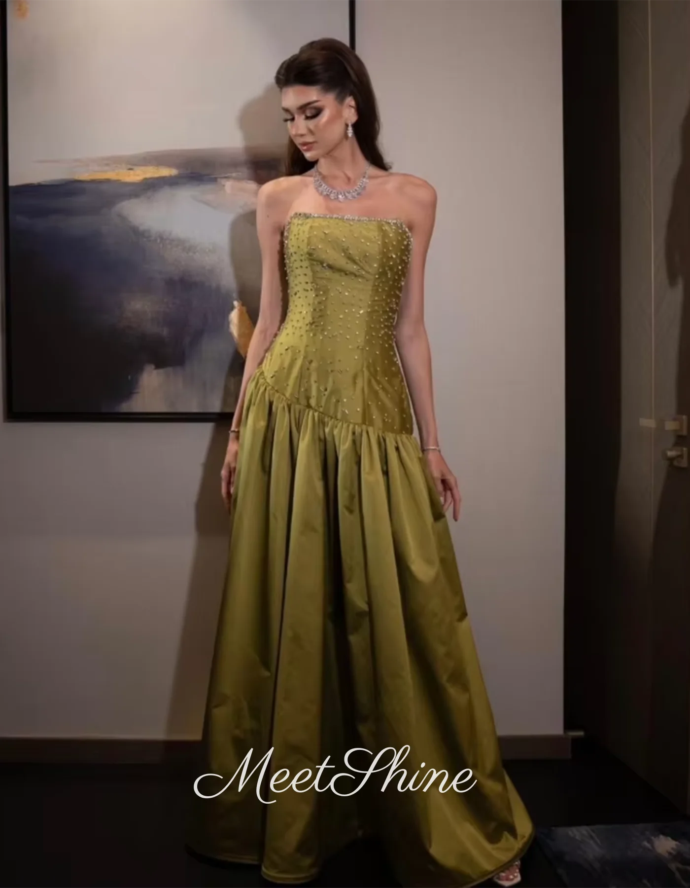 イエローイブニングパーティードレススパンコールフロアレングスストラップレスウエディングドレスクリスタルビーズカスタマイズサウジアラビアのウェディングドレス2025