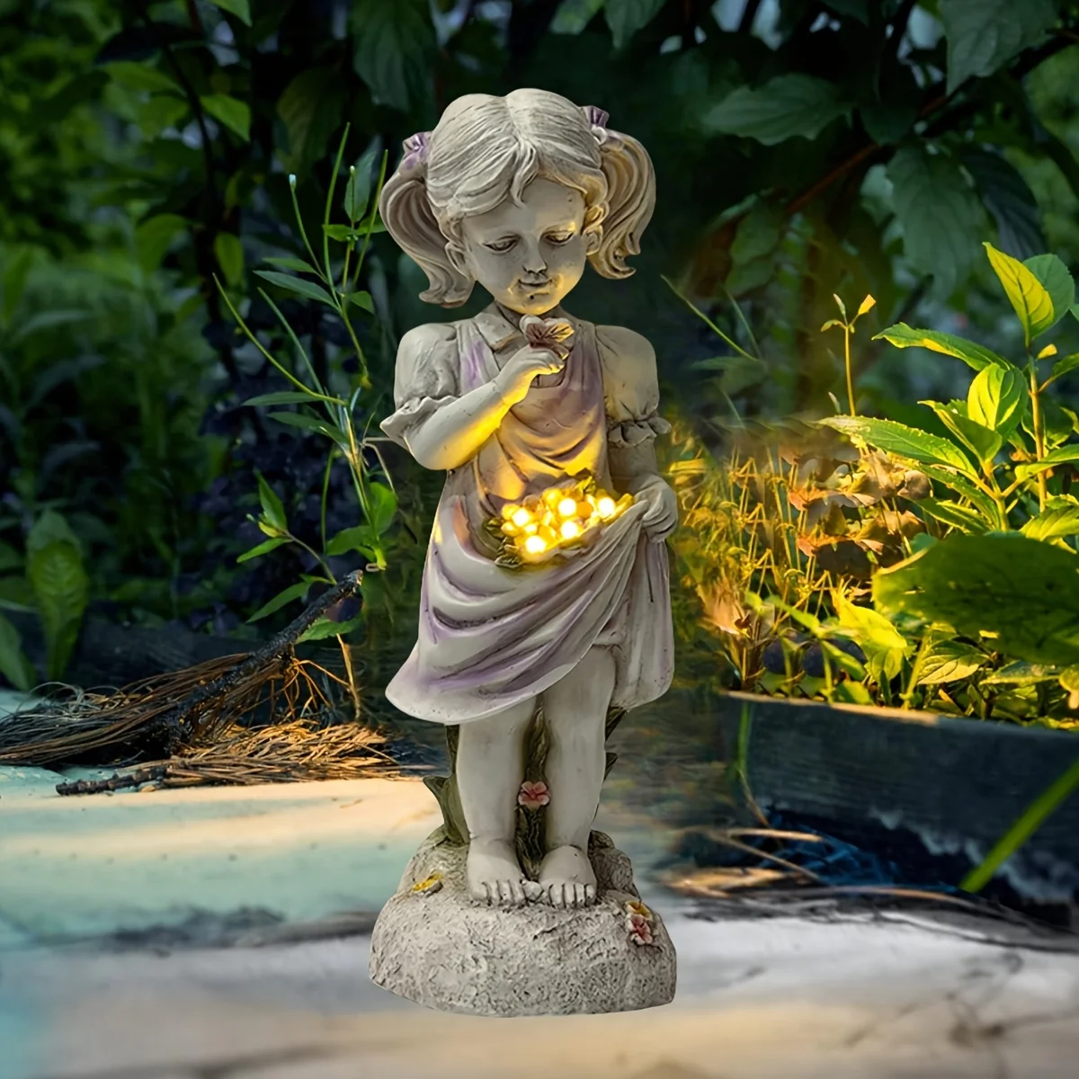 Outdoor Garden Solar Statue Light, Solar Girl Garden Statues Outdoor Decor, Resin Solar Girl butterfly Flower Statue Decorative Light, for Yard Patio Balcony Lawn Ornament Home Decor