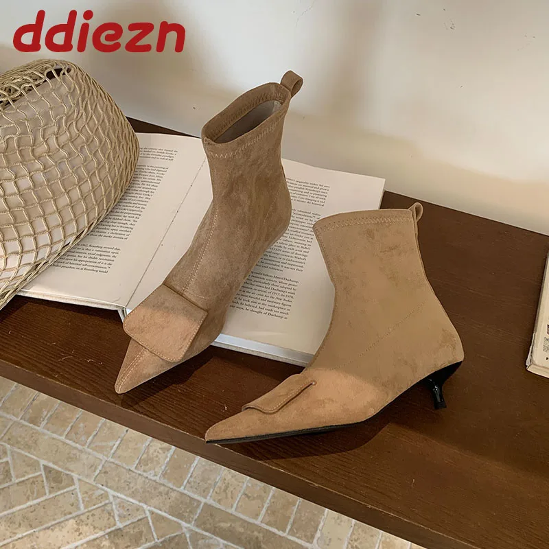 

Женские модные эластичные женские ботильоны, женская обувь на низком каблуке, женские короткие ботинки без шнуровки с острым носком, зимняя обувь