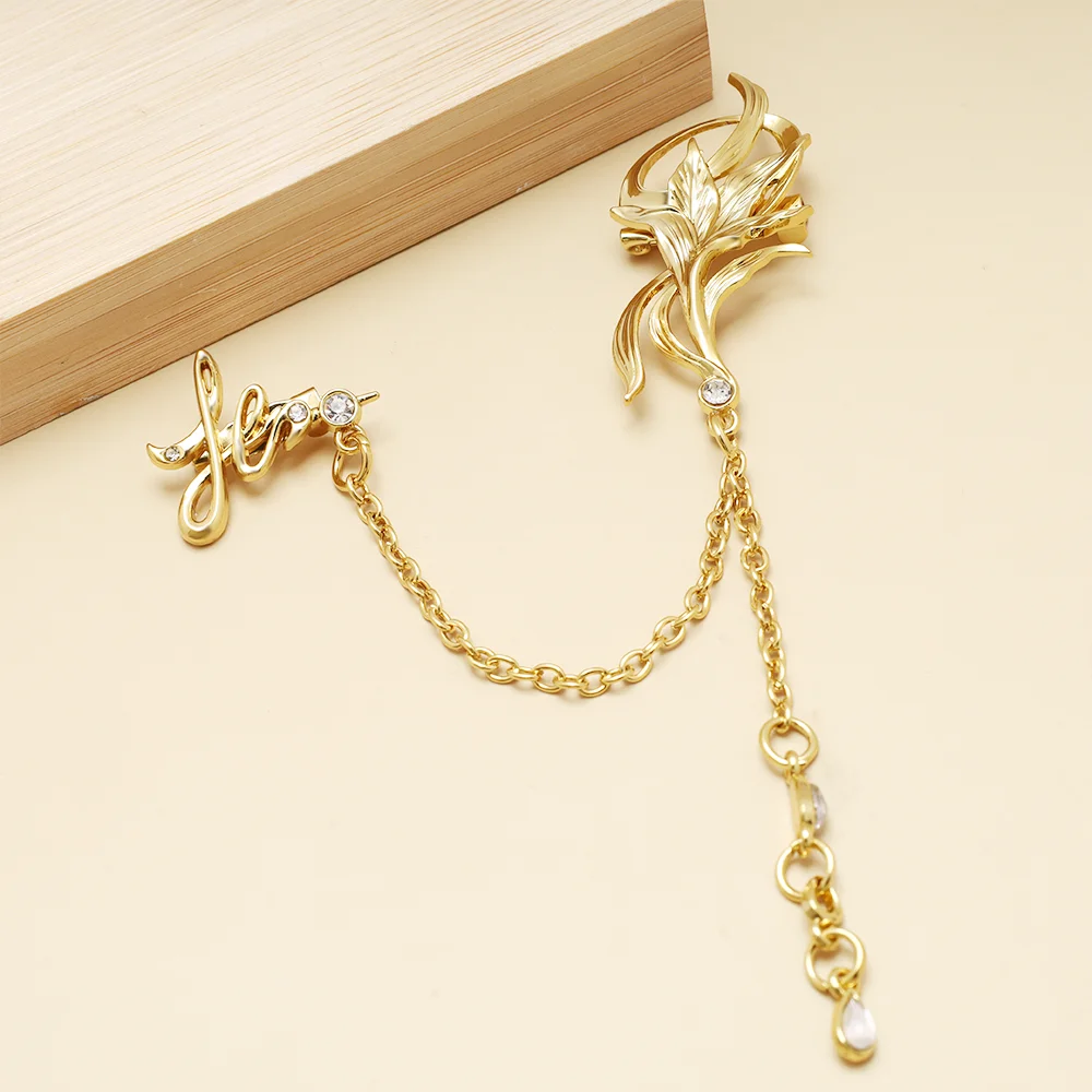 Love and Deep Space Brooch Gold Plated Flower With Chain Letter Love Lapel Pin Unisex Clothed Backpack Pins Xmas Accessories