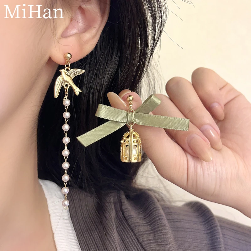 

MiHan Fashion Jewelry Sweet Korean Temperament Asymmetrical Earrings For Women Party Gifts Delicate Design Ear Accessories