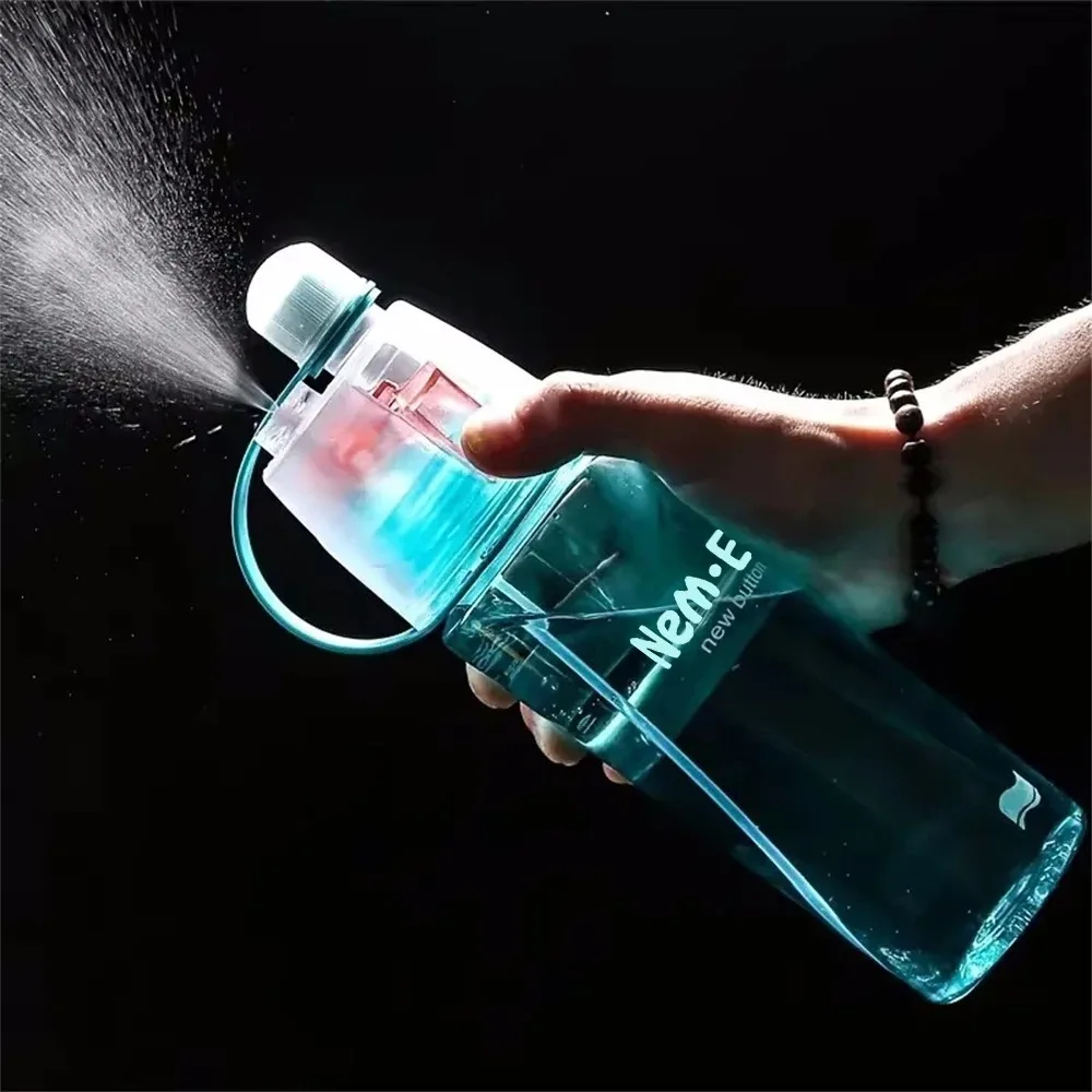 600 ml Sport-Wasserflasche, tragbar, auslaufsicher, Spray-Wasserbecher, langlebig, BPA-frei, Kunststoff, Trinkkrug, Outdoor, Reisen, Fitnessstudio, Trinkgeschirr