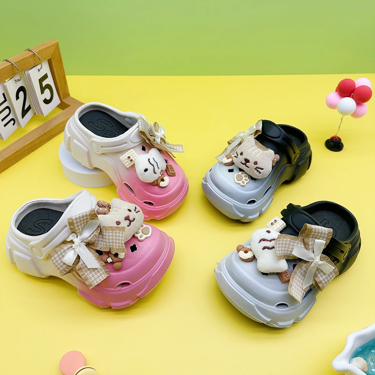 

Cute and Versatile Parent-Child Slippers for Boys and Girls, New Cartoon Cat Bowknot Clogs, Soft-Soled Non-Slip Closed-Toe Sandals 606