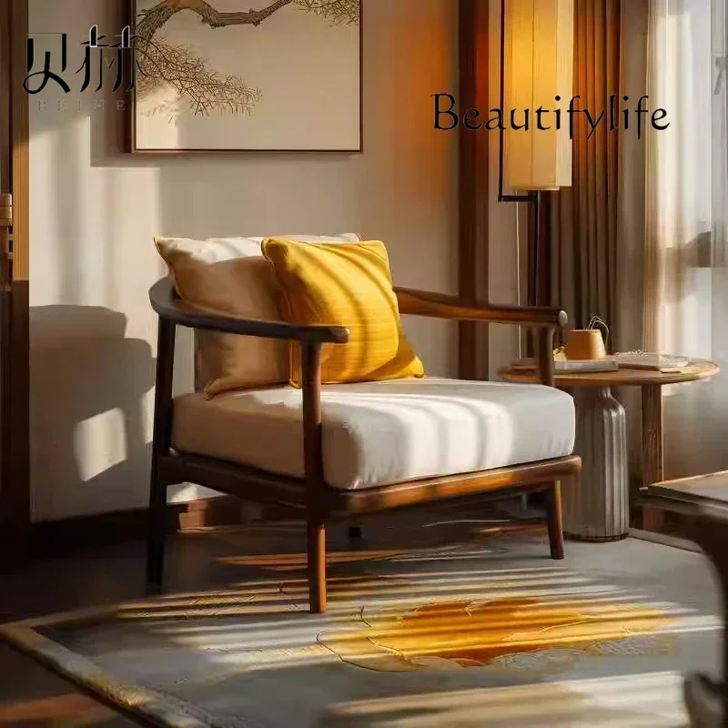 أريكة مفردة وابي سابي ويند ما بعد الحداثة مصممة من الخشب الصلب فيلا استقبال كرسي ترفيهي إيطالي