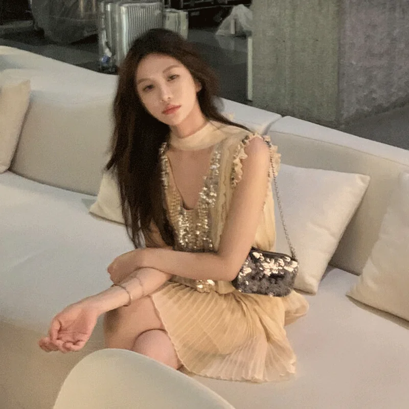 

2025 Summer Beaded Smocked Short Dress Heavy Embellished Ruffle Couture V-neck Sequins Vest Dresses Photogenic Instagrammable