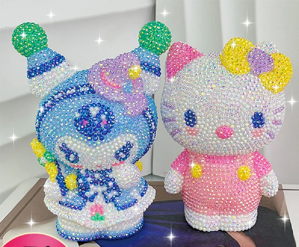 

Sanrio DIY Diamond Sticker Piggy Bank Handmade Diamond Sticker Piggy Bank Hello Kitty Kuromi Diamond Sticker Doll Children's Toy