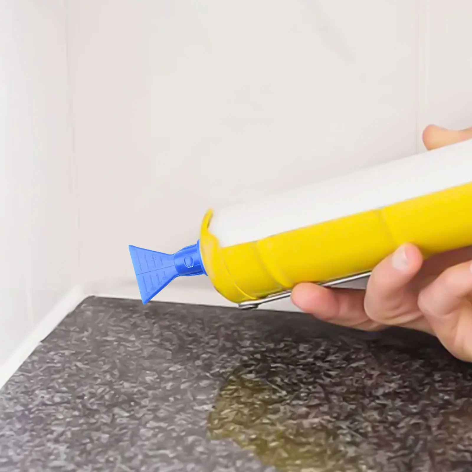 

5pcs Cartridge Type Caulking Nozzles with Wave Shape Silicon Cone and Flat Nozzle for Efficient Sealant Distribution