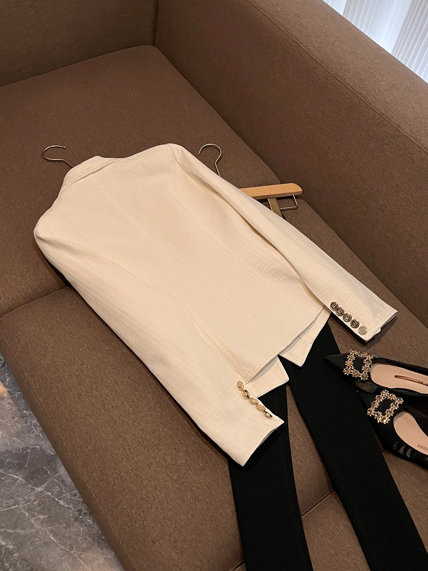 Slim Fit Double Breasted Suit Jacket for Women Long Sleeve Waist Cinched Professional Commute Style P850