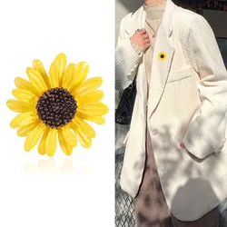 1Pcs Sunflower Enamel Brooch Delicate Yellow Purple Elegant Women Girls Rhinestone Lapel Pin Clothes Accessories Gift Jewelry