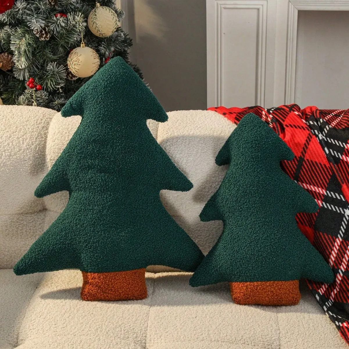 

Christmas Tree Pillow Festive Holiday Throw Cushion Decor Soft Xmas Plush Sofa Bed Decorations Cute Gift for Kids Home Green/Red