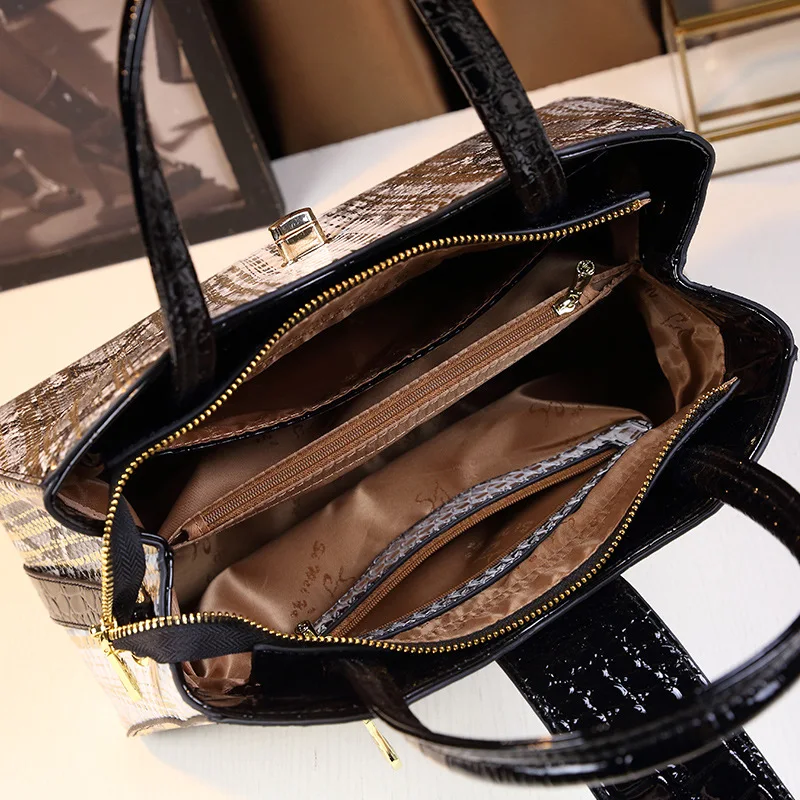 Retro Handbag Women's Bag with Serpentine Pattern Single Shoulder Elegant Crossbody Bag designer luxury bag 로로피아나