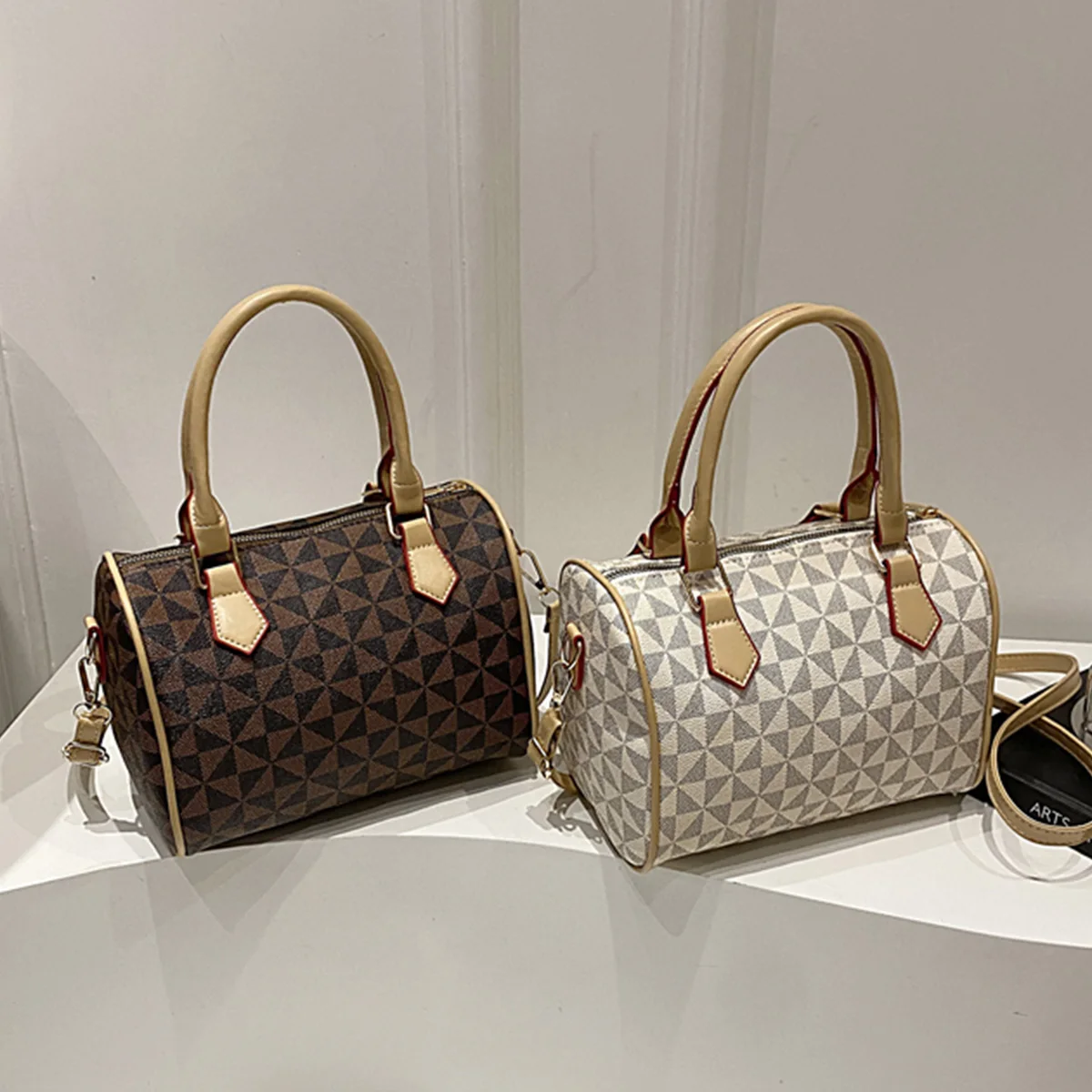 Fashion Business Crossbody Bag Windmill Print PU Color Block Trim Large Capacity Zipper Adjustable Strap Handbag for Daily Use