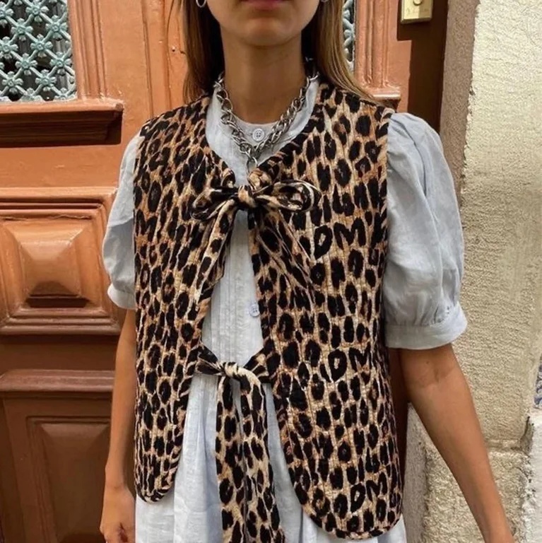 2024 Leopard Print Bow Lace-up Vest Women Loose Sleeveless V-neck Tank Top 2024 Spring Fashion Lady Office High Street Outwears