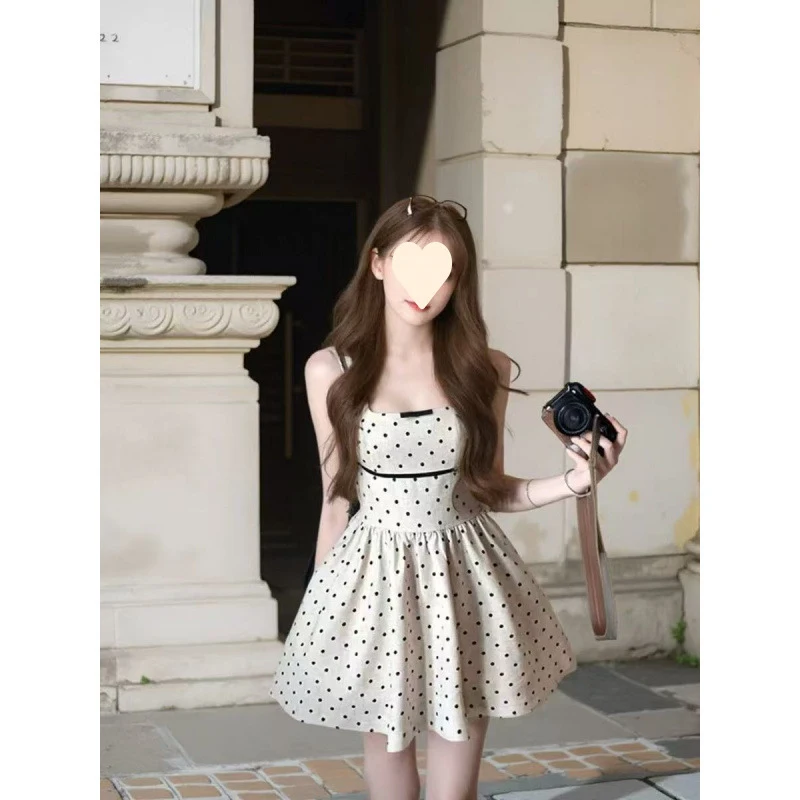 

French-style pure and alluring square-neck polka dot sleeveless dress, new summer high-end waist-cinching princess puffy short d
