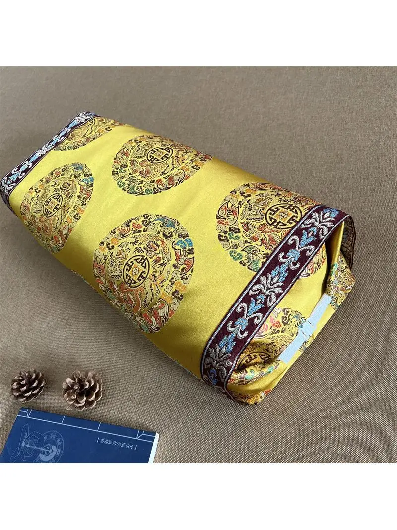 

Embroidered Silk Pillow with Pine Nut Filling Adult Size Flaxseed Pillow Core Cover for Naptime Comfort And Support