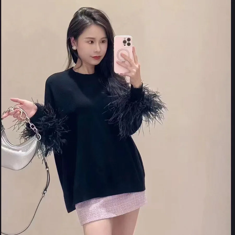 سترة سوداء المرأة ريش النعام كم طويل رقبة مستديرة بلوفر مغزول قمة الخريف الحلو