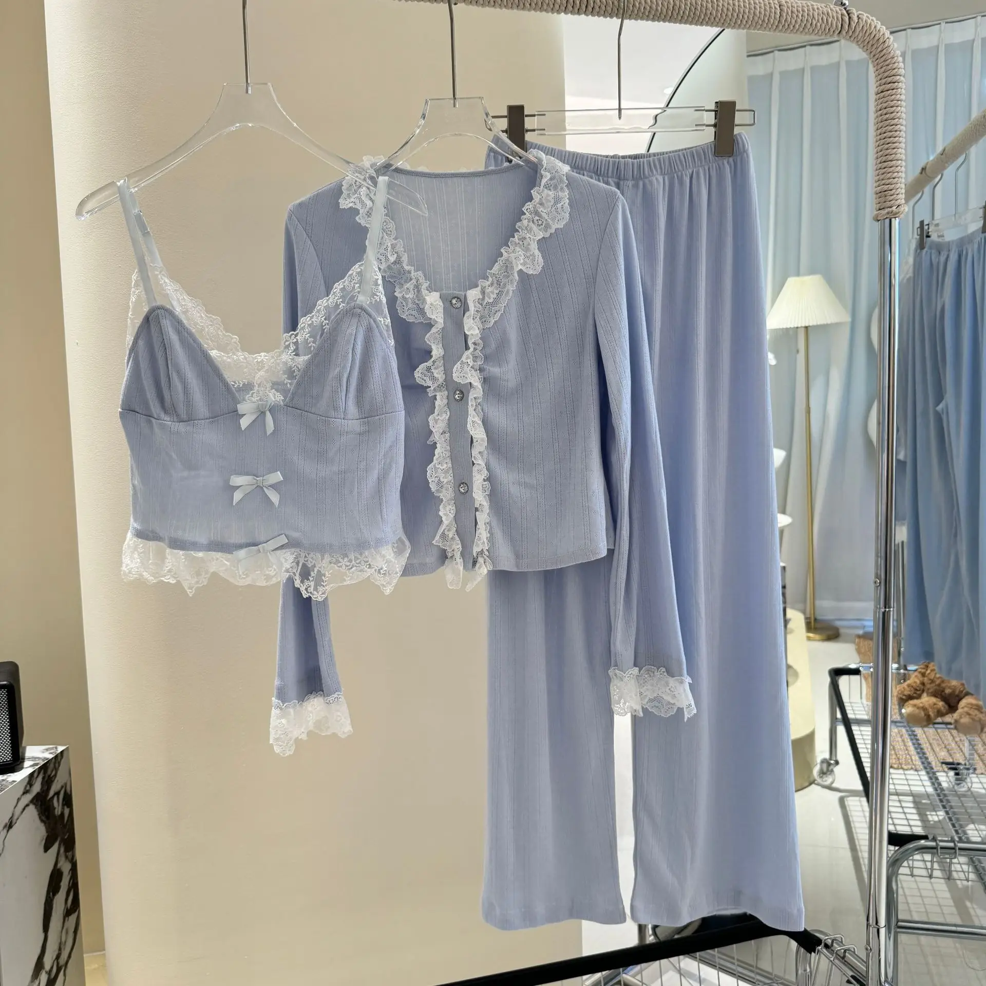 

Синий сексуальный пижамный комплект из модала с кружевной отделкой, комплект из 3 предметов, нижнее белье, рубашка, брюки на бретельках, пижамный костюм, осенне-зимняя одежда для сна, повседневная пижама