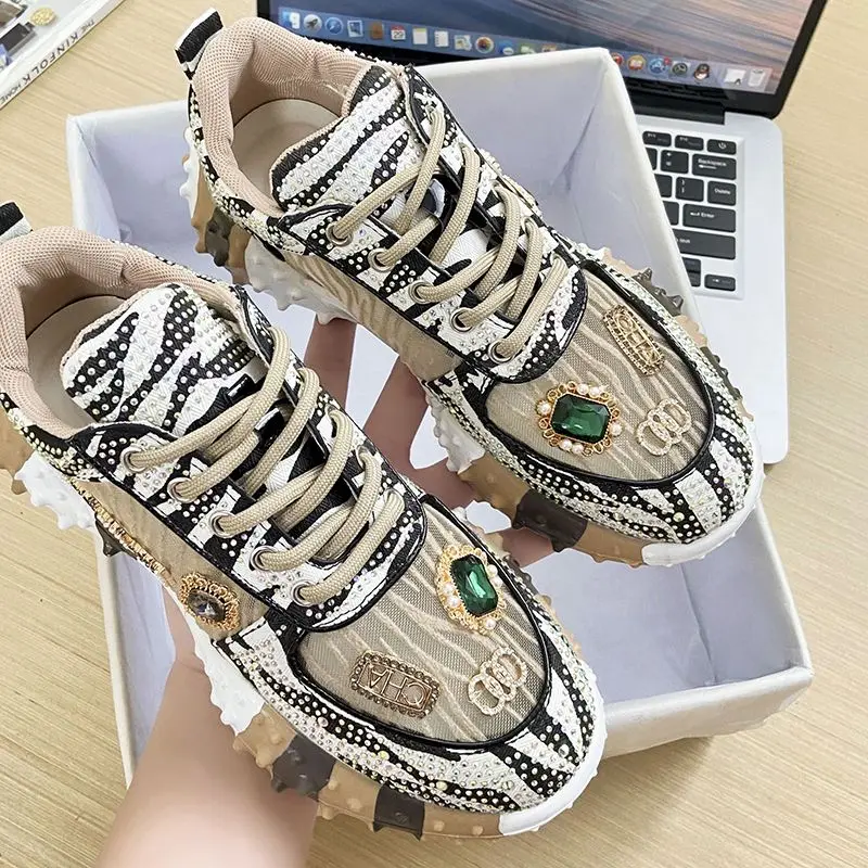 

Sneakers Women 2023 Luxury Designers Rhinestone Ladies Sport Shoes Diamond Breathable Casual Platform Dad Shoes Zapatos Mujer
