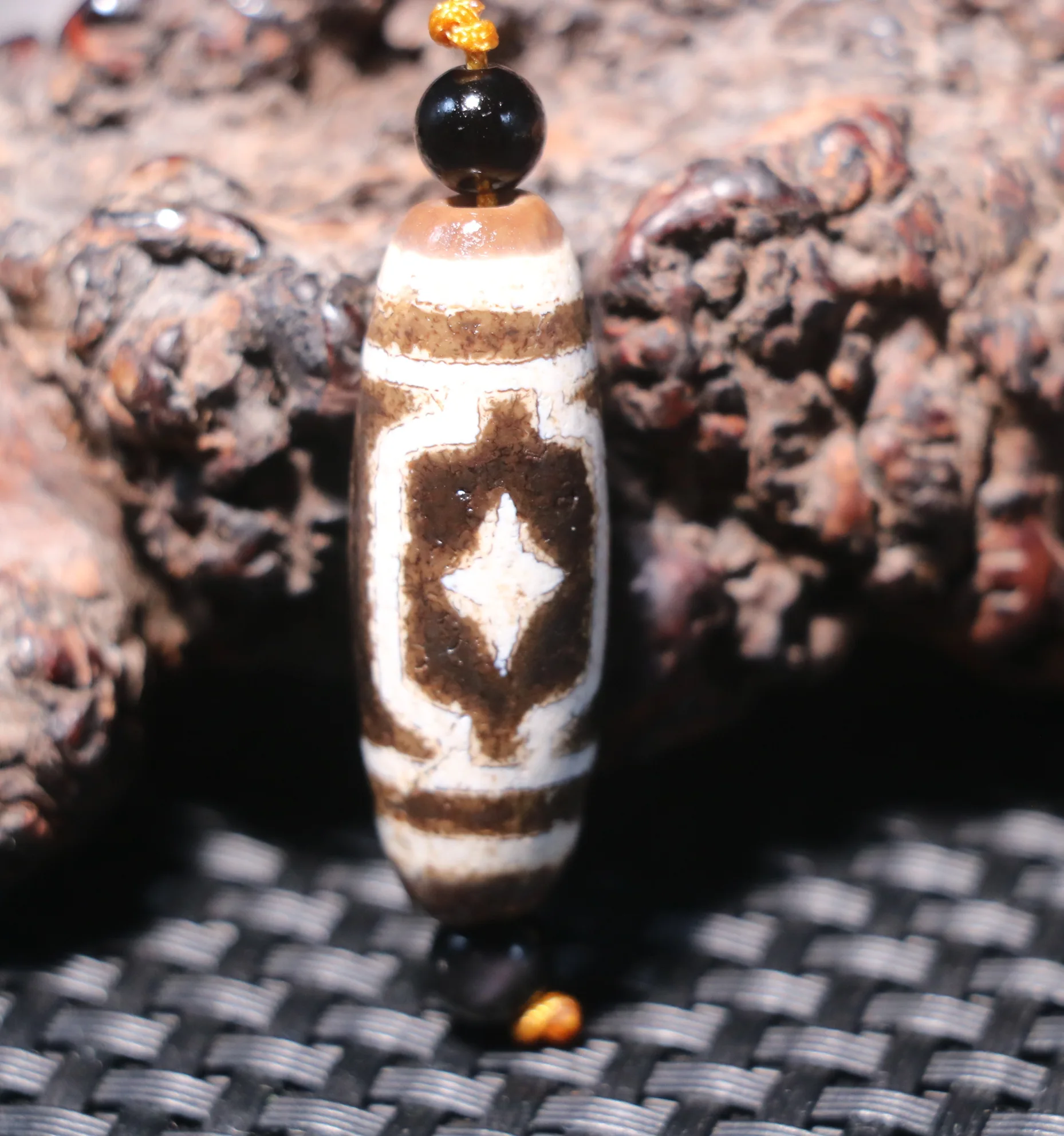 Magic Energy Tibetan Old Agate Kingkong 2 Stars dZi Bead Totem 5A Amulet Fit For Making Bracelet TIMESTOWN UPD240809C03