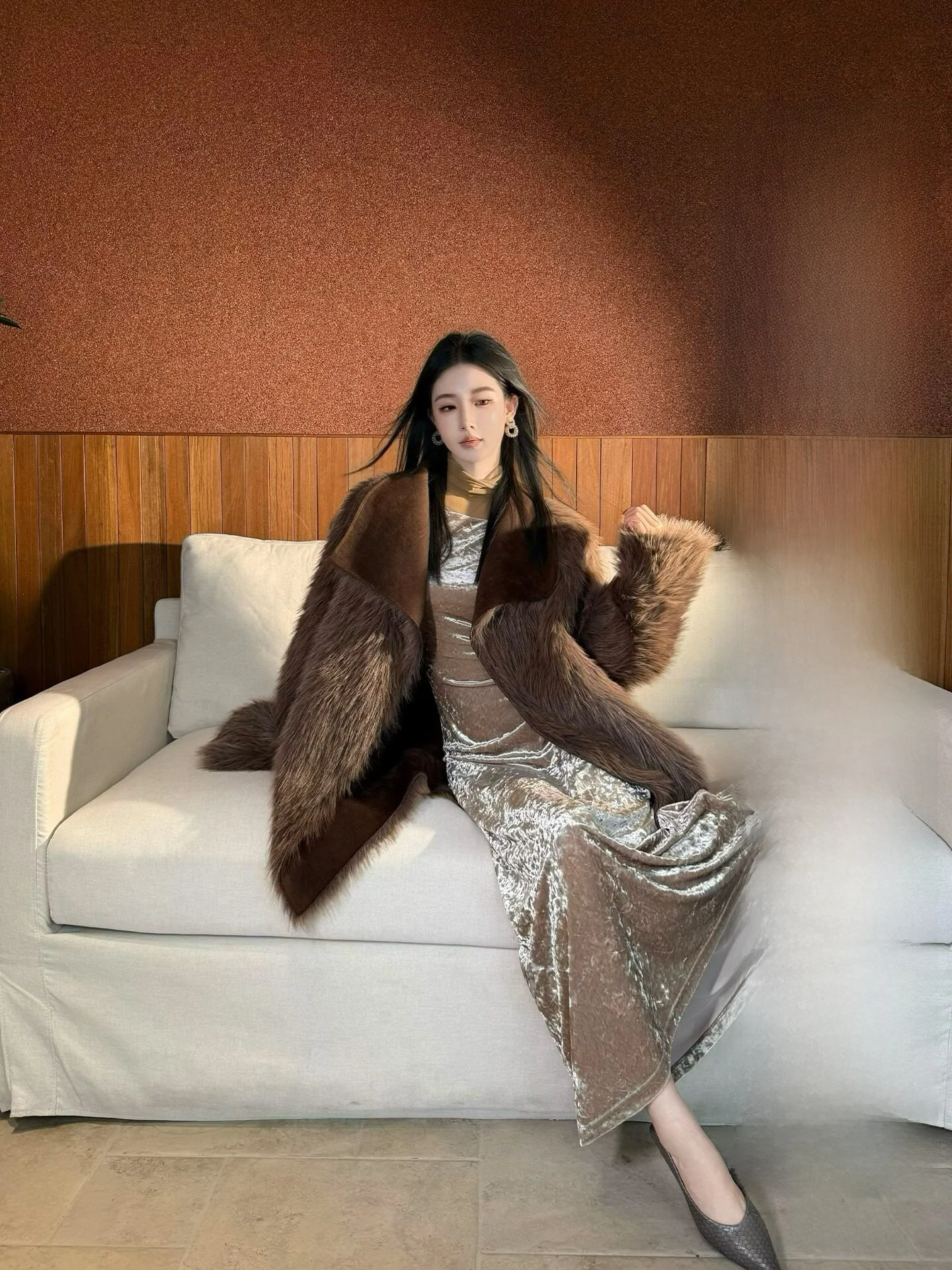 

Alin Double-Sided Wearable Short Fur Coat Women's Winter Outerwear Integrated Leather And Fur Eco-Friendly Short Jacket