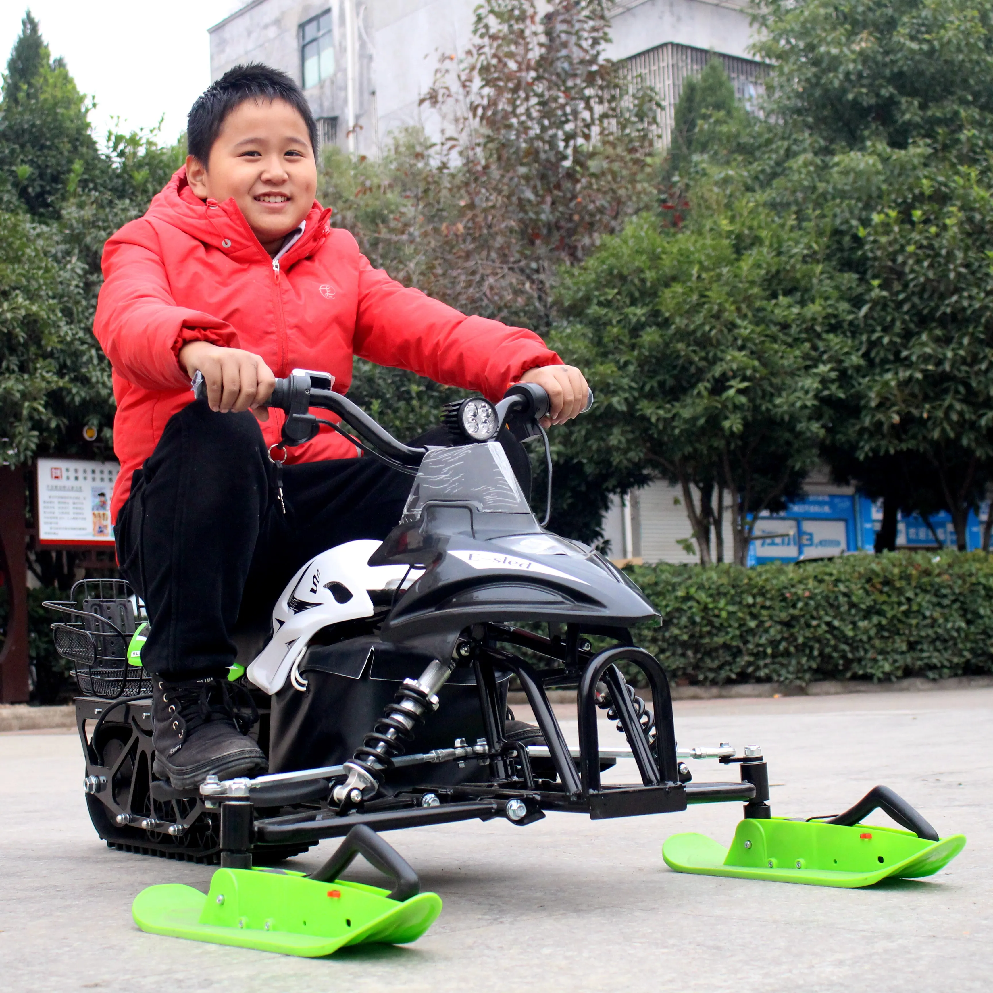 

Factory Straight Electric Snowmobile For Children's Ski Plough Sand Sliding Sleds & Snow Tubes