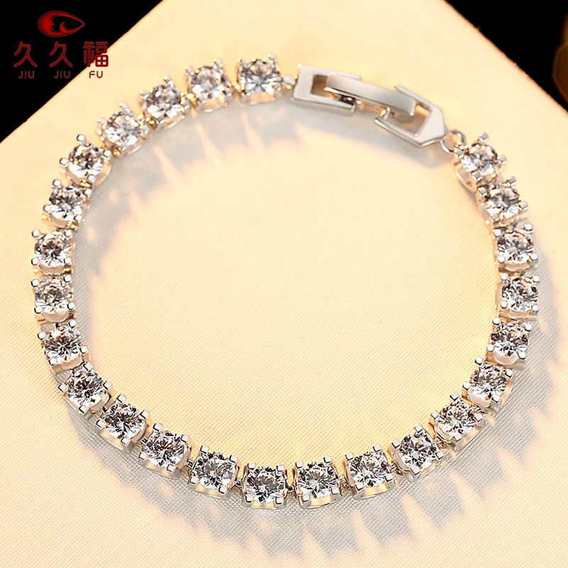 Female Bull Head Four-Claw Bracelet,PT950 Platinum and Single 0.5ct Moissanite,create premium light luxury daily accessory style