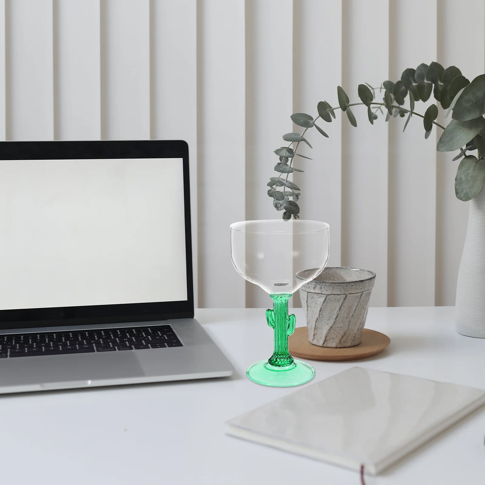 

1Pcs Margarita Wine Glass Creative Cactus Design Fine Workmanship Glass Bar Party Drinking Cup Creative Goblet