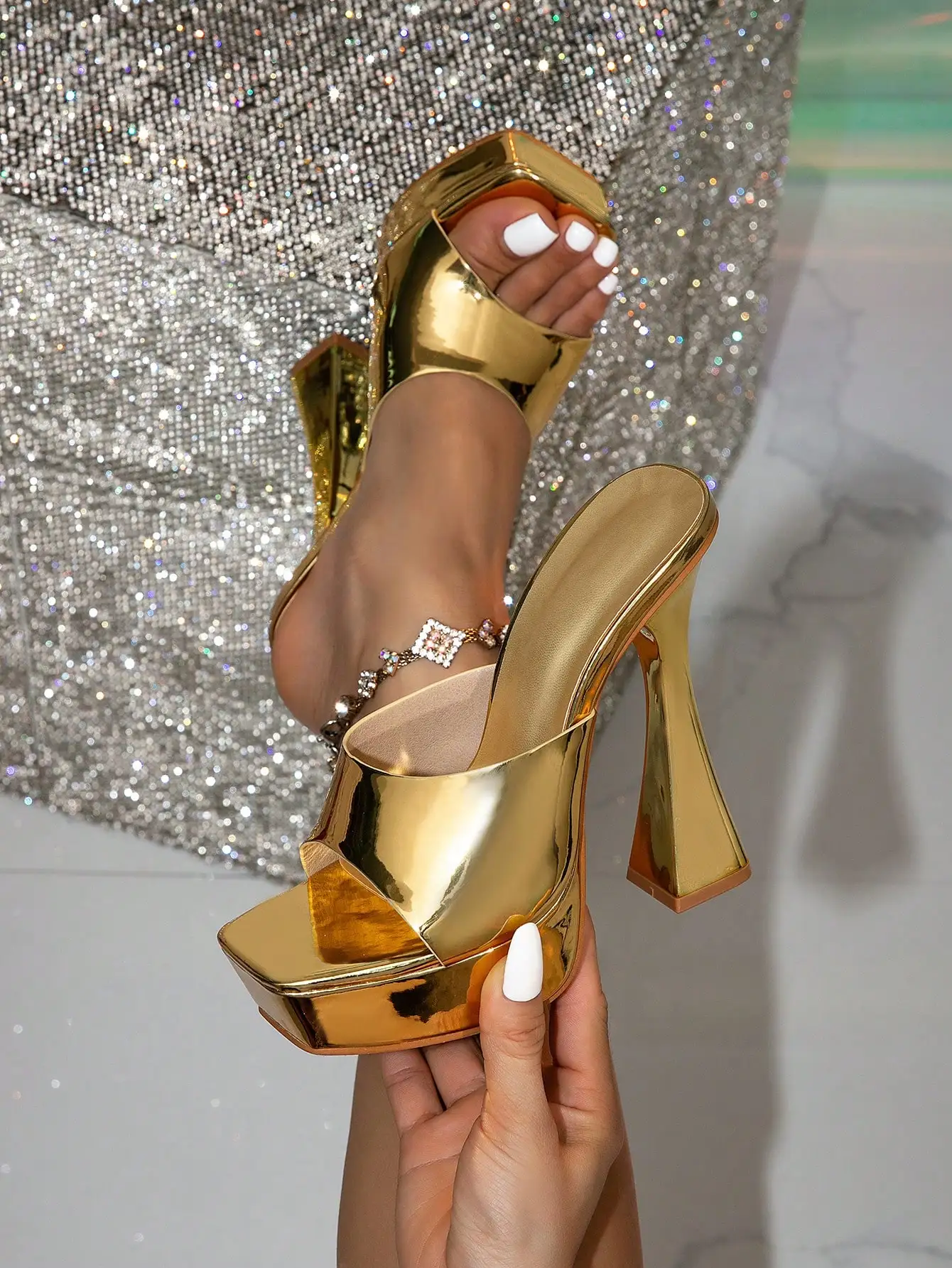 

Женские мюли на массивном золотом каблуке-платформе, сандалии для вечеринок с квадратным носком и толстым шпильчатым каблуком