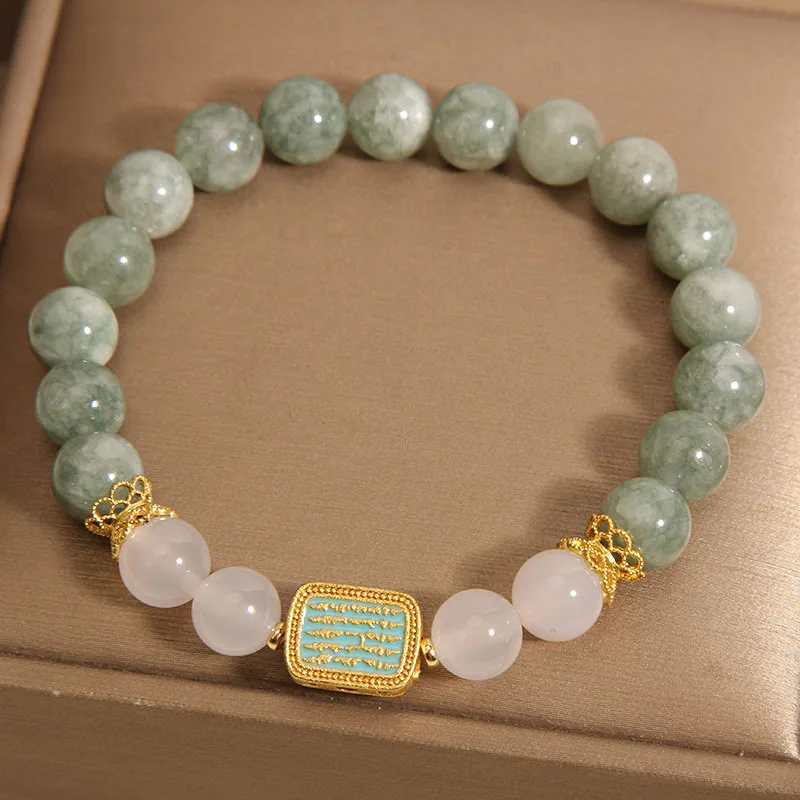 Natural oil green jadeite crystal bracelet for girls ins niche light luxury simple and exquisite bracelet.