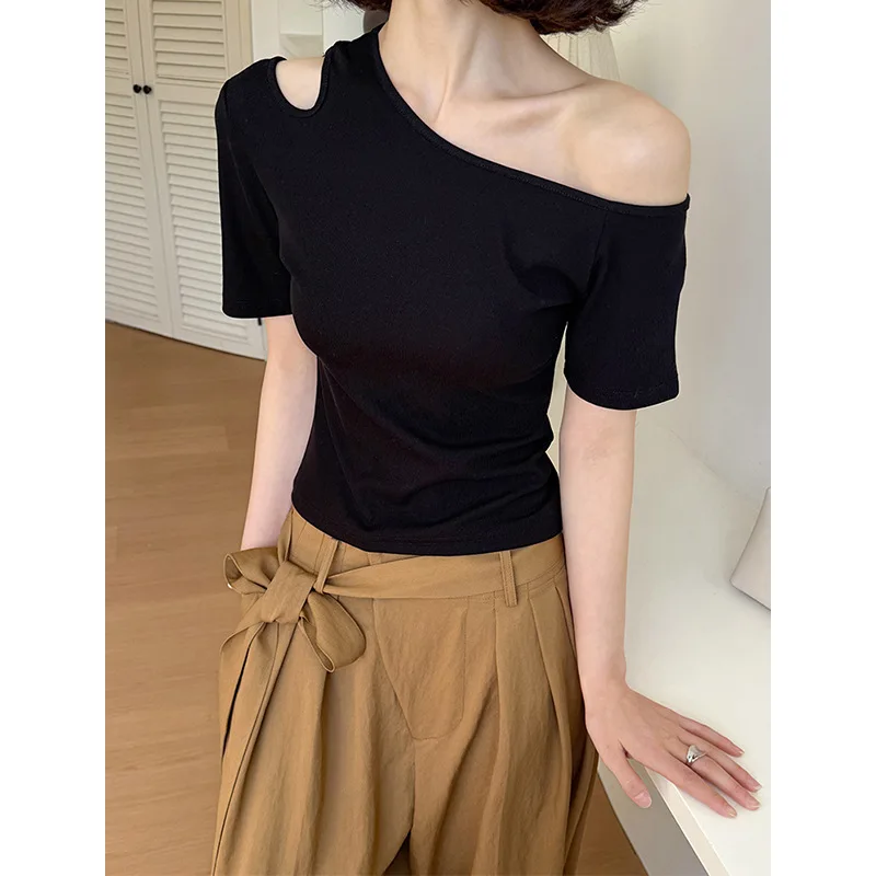 

Korean women's shirt, off shoulder top T-shirt, one shoulder asymmetrical short sleeved shirt, slim fit women's clothing