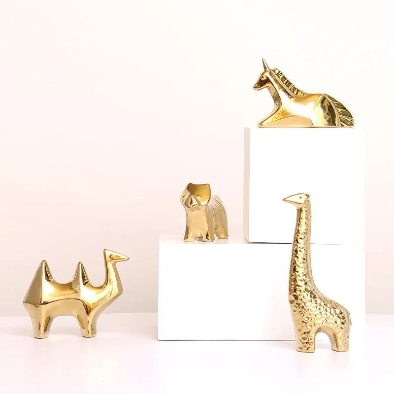 

Golden, Fashionable and Modern Nordic Model Room Ceramic Decorative Items, Electroplated Small Ornaments, Living Room Coffee Tab