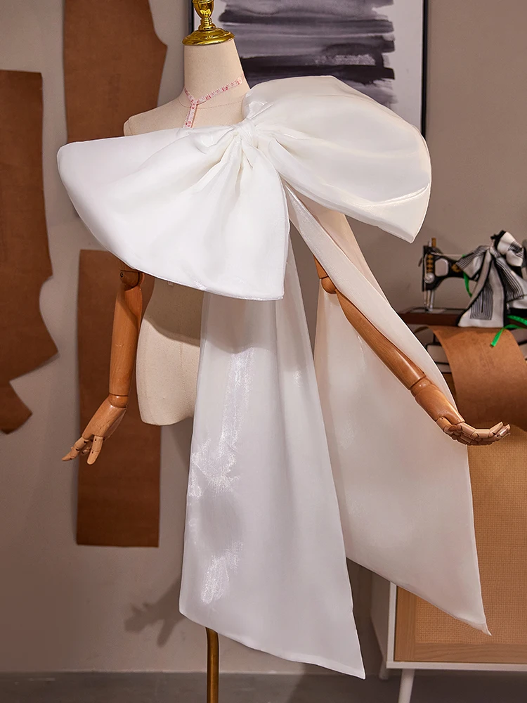 

White Satin Backstage Large Bowtie Stage Performance Costume Accessories Host Year End Dinner Ball Gown Accessories