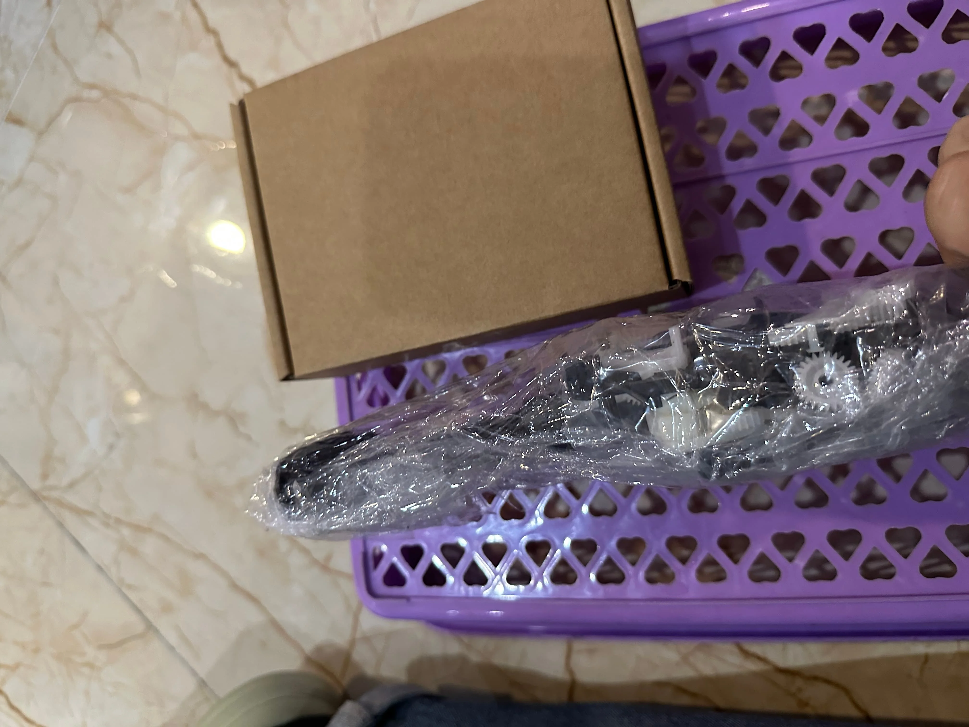 

Ролик захвата в сборе для бака HP 310 410 5810