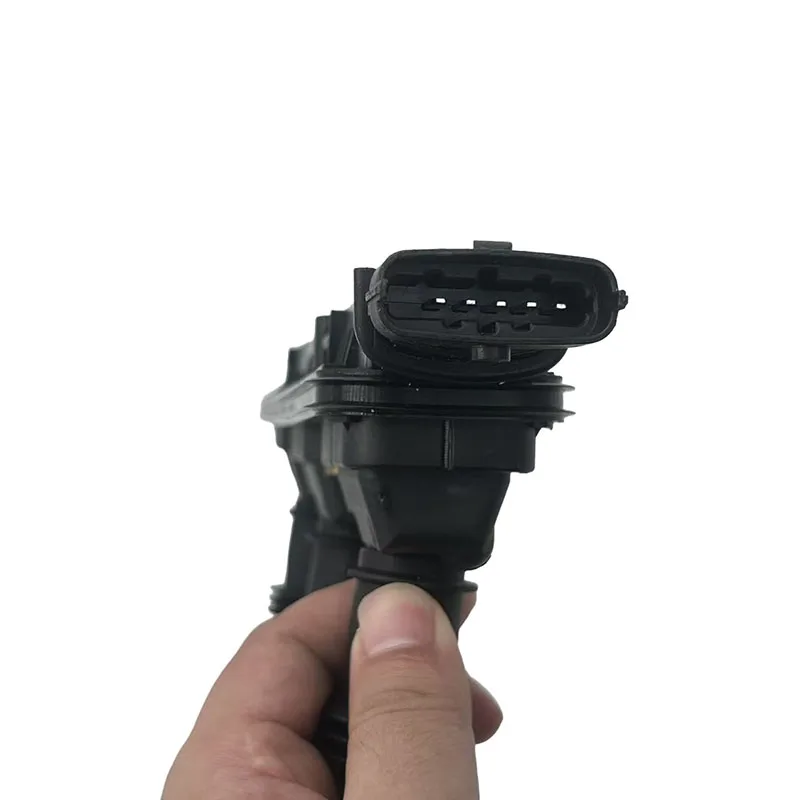 1Pcs Ignition Coil For Holden Vectra JS Y26SE Vectra ZC Z32SE Cyl 1, 3, 5 OE No.:0221503027,0040102153,90584337