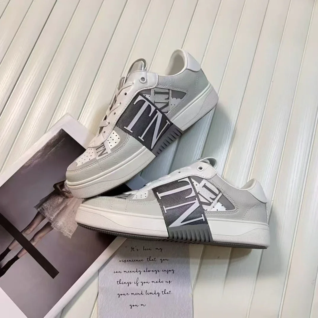 

New 2025 V Sneakers Low Top Casual Shoes Breathable Platform Lovers White Fashion Athletic Shoes Unisex Lightweight