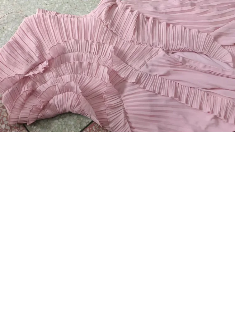 Sólido em camadas plissado halter vestidos sem costas sem mangas feminino fino ajuste cintura alta retalhos maxi robe festa de verão vestido de noite