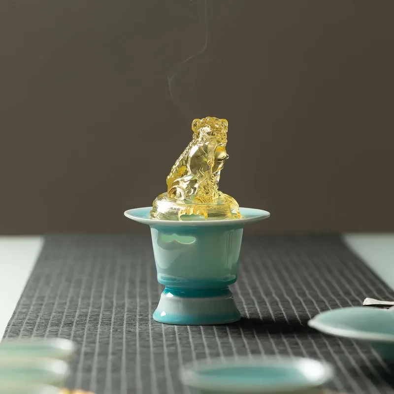 Hutian Kiln Shadow Green Crystal Glaze Lion Incense Burner Chinese Zen Home Decor Glazed Tea Ceremony Ornament for Living