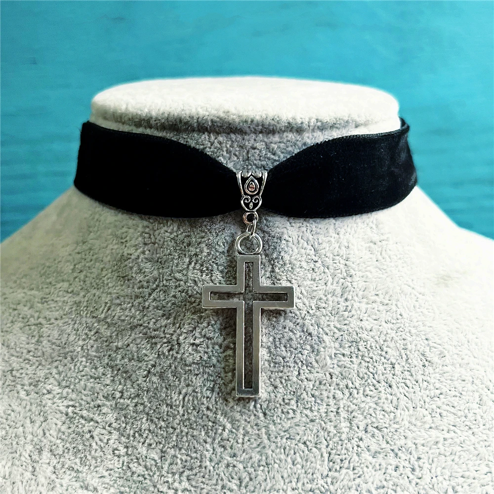 Vintage Women Gothi… - image