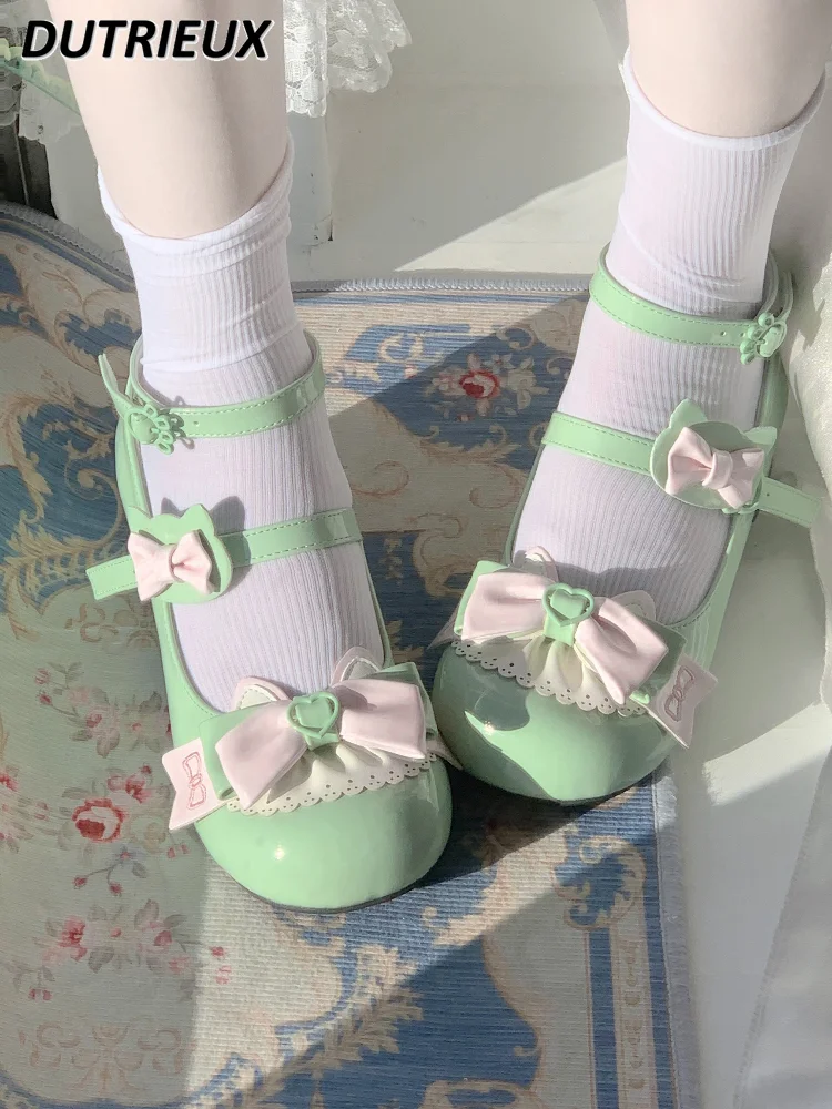 

Новинка 2025 года, милые женские туфли-лодочки в стиле Лолиты с круглой головкой и сердечком, оригинальные весенне-осенние милые туфли Мэри Джейн на среднем каблуке