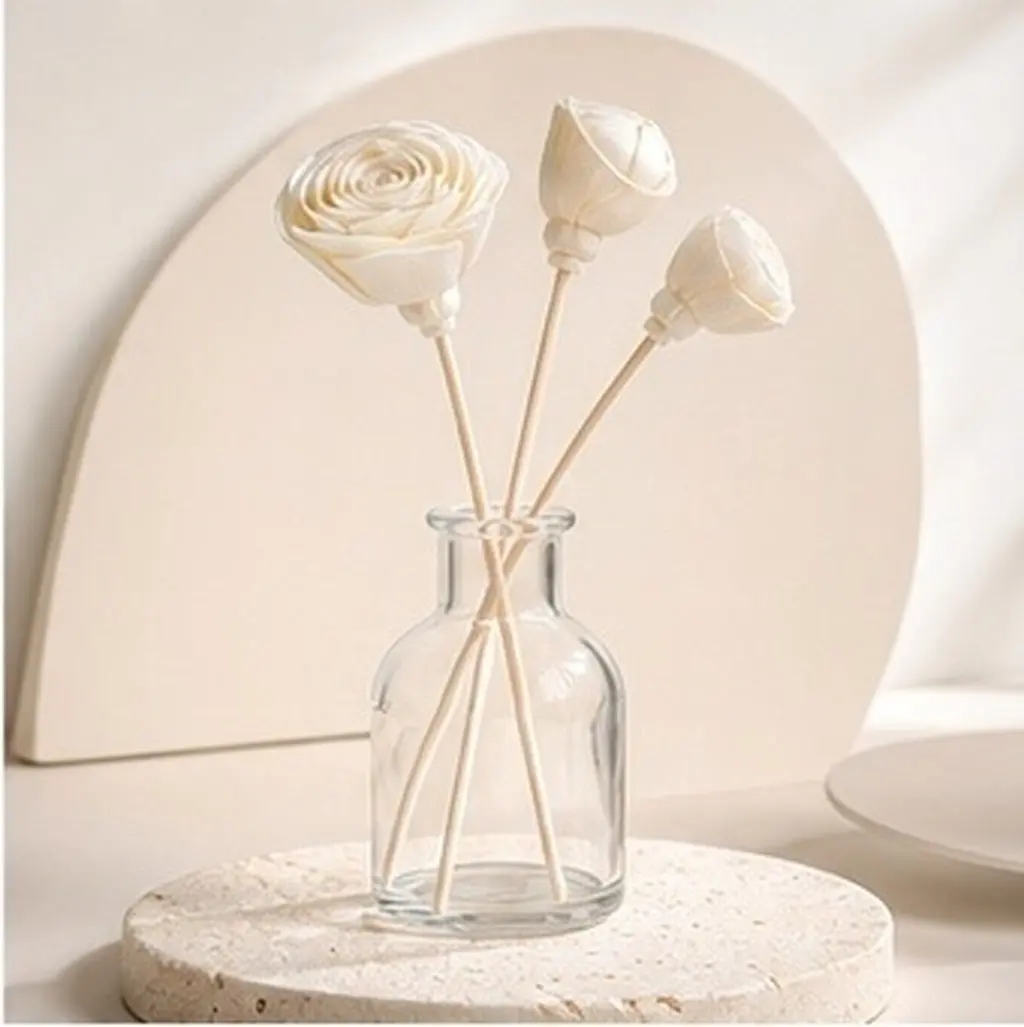 4Pcs Lightweight Rattan Fragrance Diffuser Sticks with Artificial Roses Essential Oil Diffuser Refill for Wedding Office