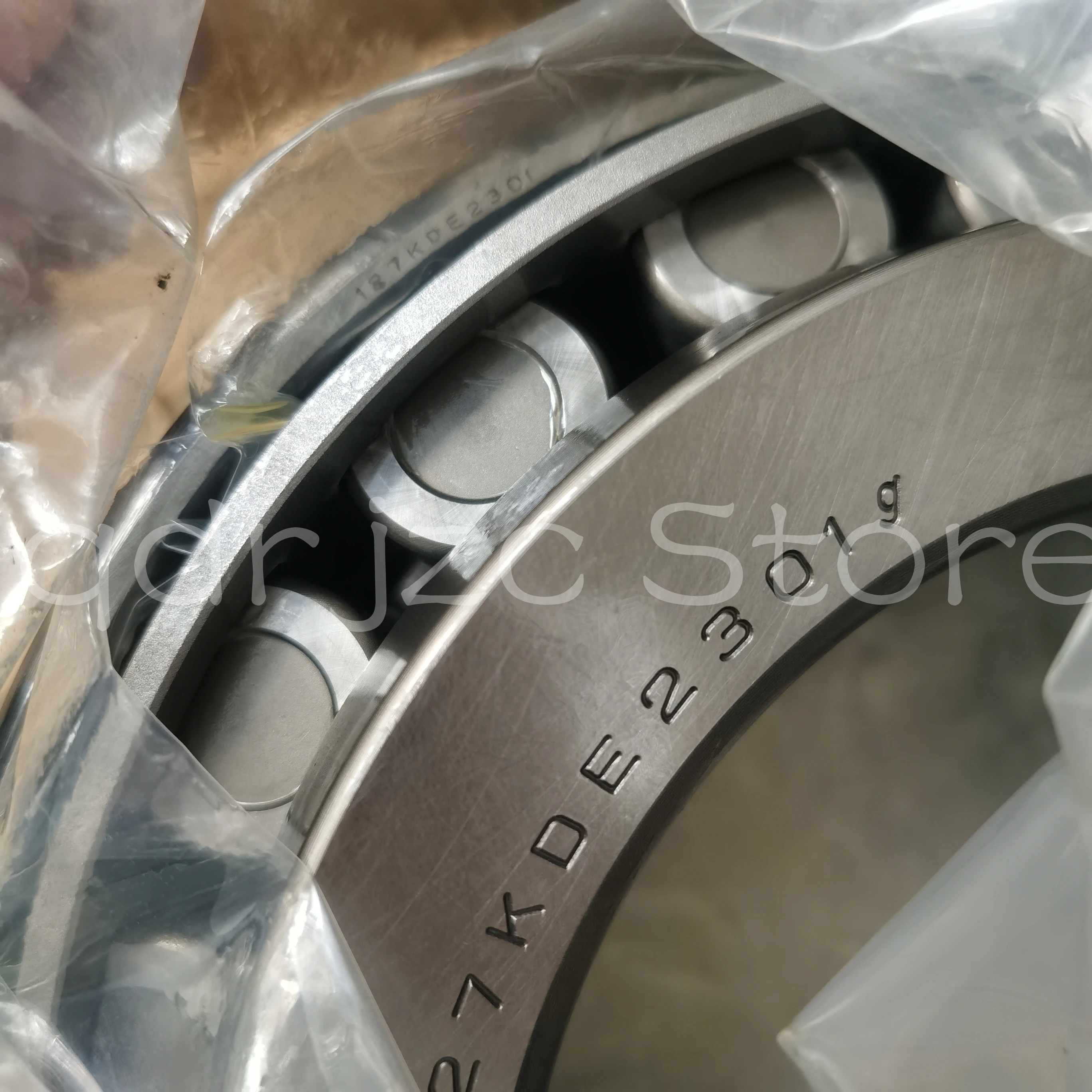 

Double-row tapered roller bearing 127KDE2301G3+LC3 127x230x126mm