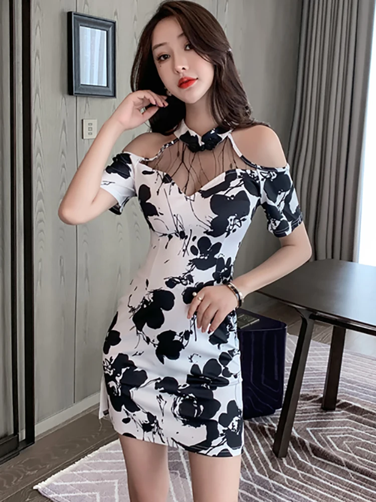 Minivestido Sexy transparente de malla de retales florales azules para mujer, vestido elegante de verano con hombros descubiertos y cuello levantado, vestido Vintage coreano 2025