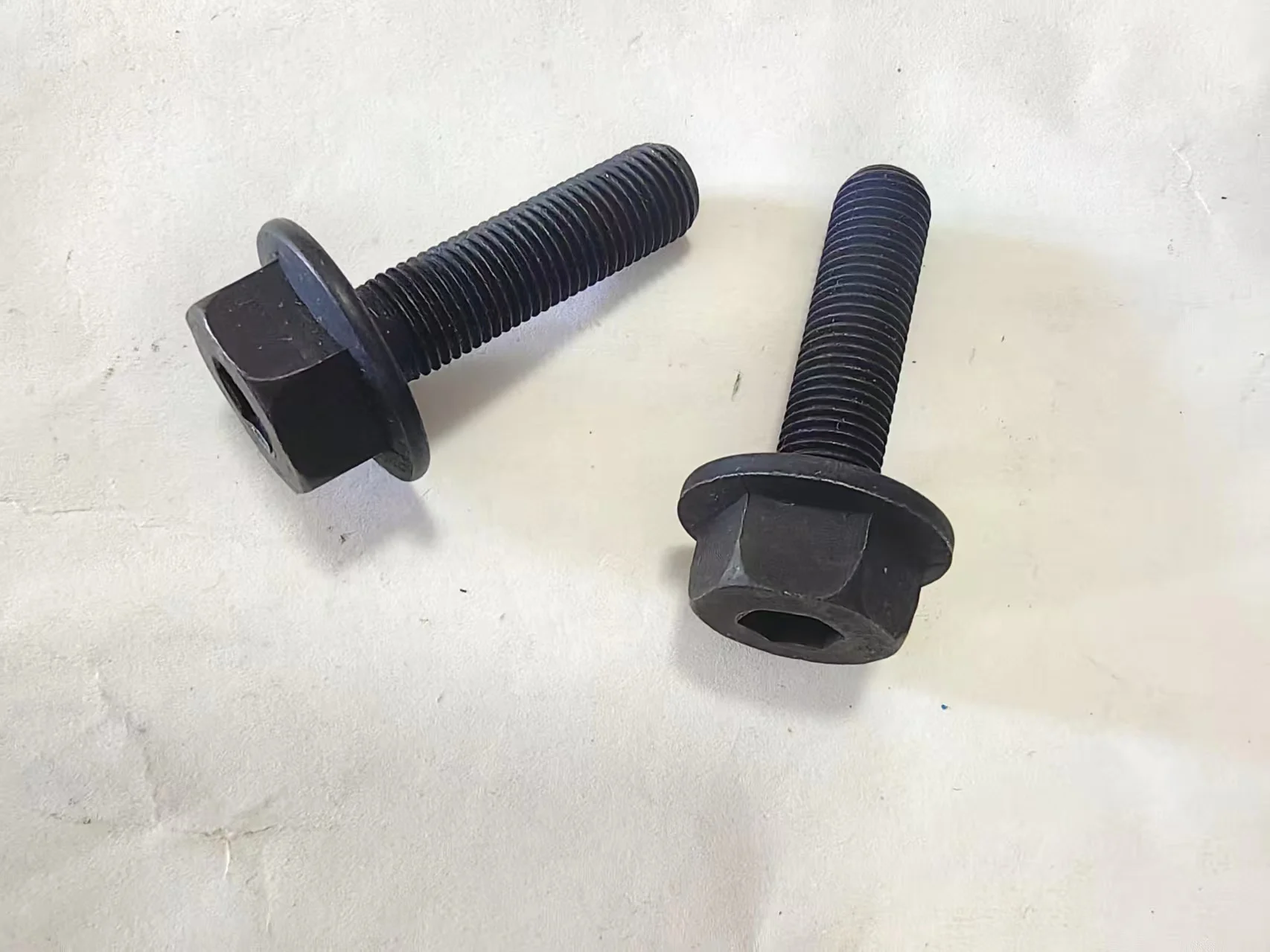 BMX bicycle Internal lock hub spindle bolt screw 3/8 x 24T 2pcs