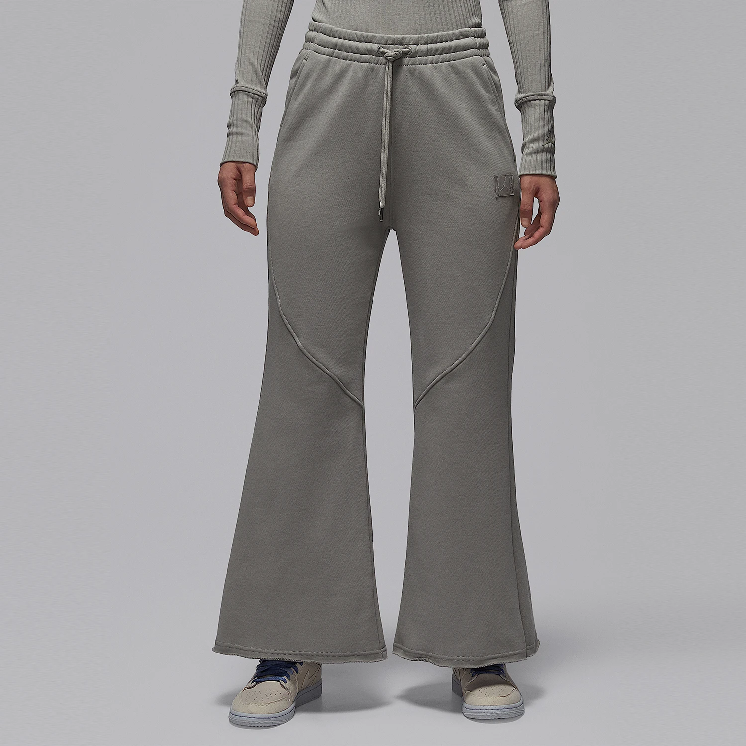 

Оригинальные женские спортивные трикотажные повседневные длинные брюки Nike JORDAN IF1025-016