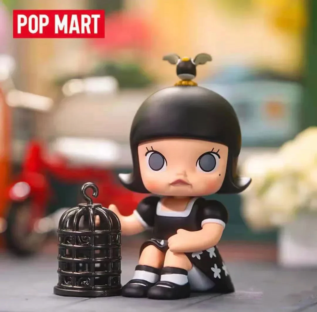 Pop Mart Molly My Childhood Series figura de acción de Anime Guess Bag adorno figuritas decoración del hogar muñecas de escritorio modelo regalo