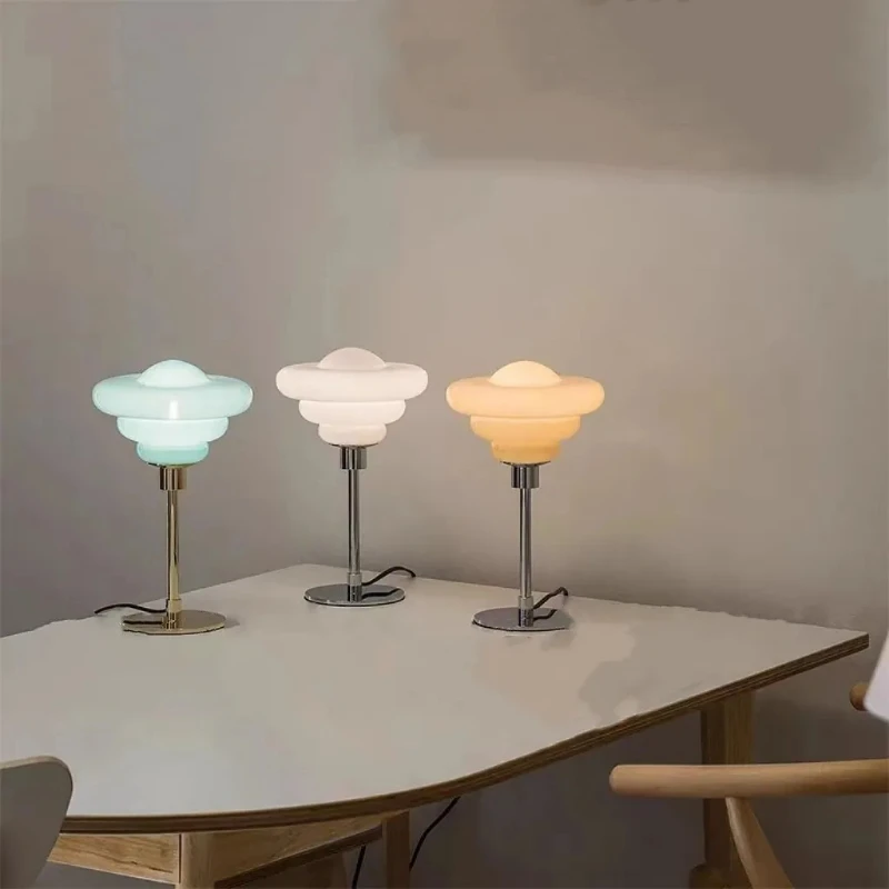 Imagem -03 - Nordic Glass Table Lamp Design Minimalista Vento Creme Sala de Estar Quarto Estudo Cabeceira Bauhaus