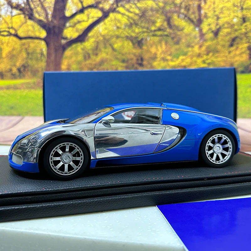 AUTOART 1:18 Bugatti  Veyron Sports car alloy car model plated interphase  Personal collection Birthday gift Compan